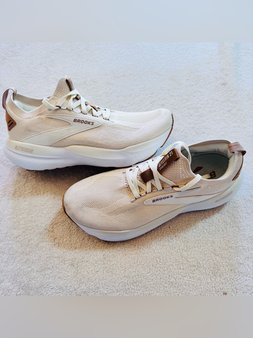 Brooks Glycerin 21 Shoes Womens 9.5 Marshmallow Cream Biscuit Running Stealthfit
